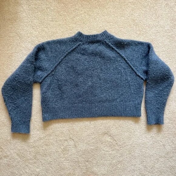 Zara Oversized Cropped Blue Sweater from Zara, Size Large, Boxy, Warm and Cozy - Picture 2 of 4